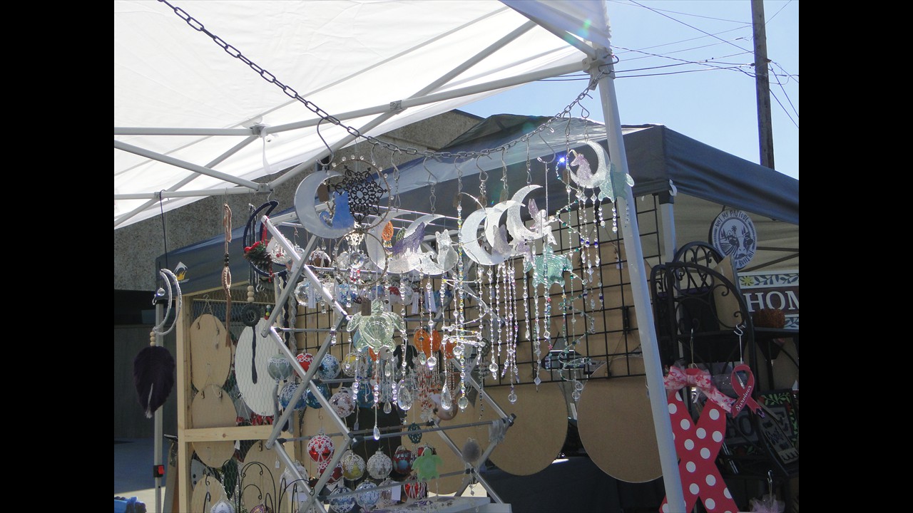 Hundreds of vendors lined the streets!